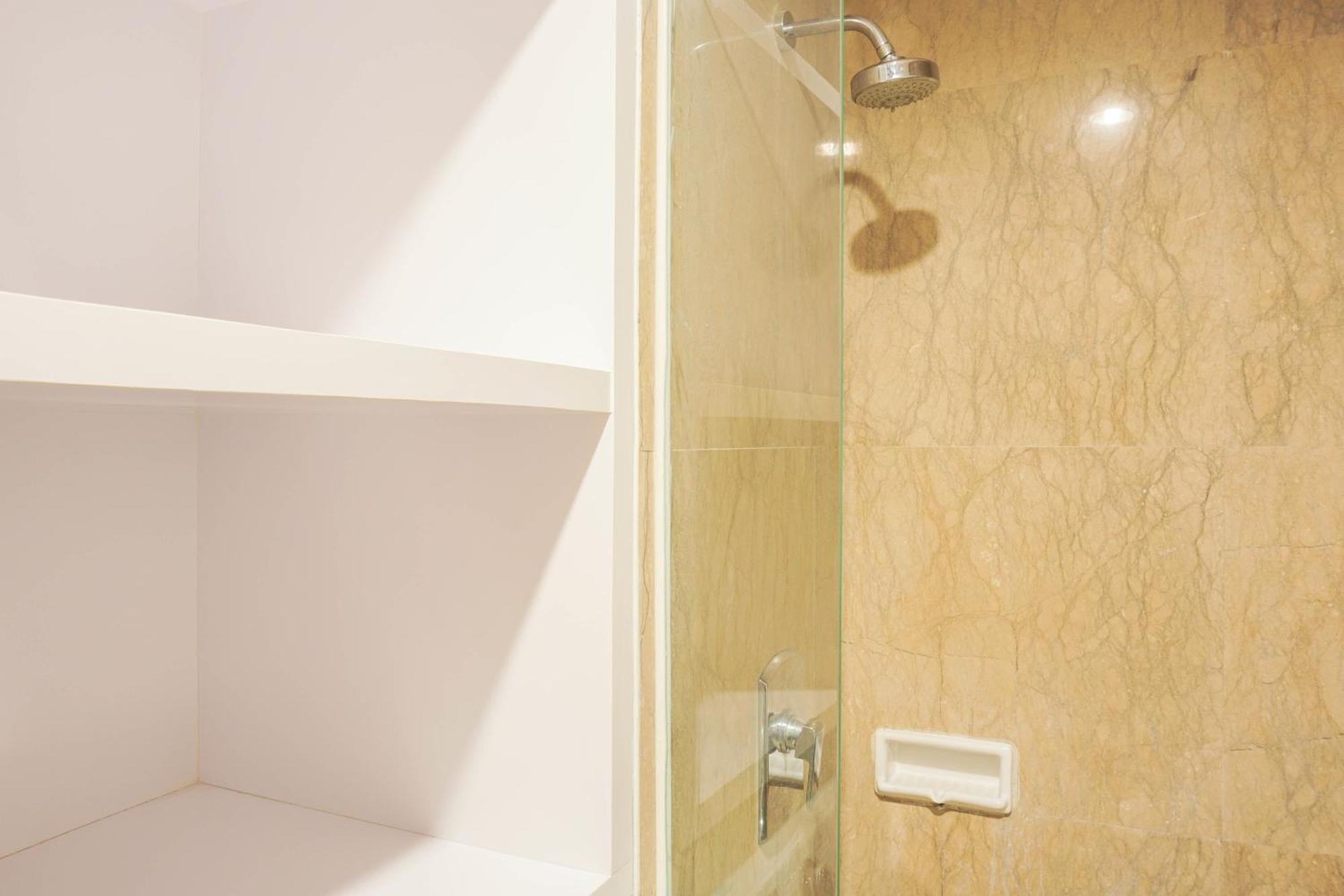 Premium And Spacious At Capitol Park By Travelio Jakarta